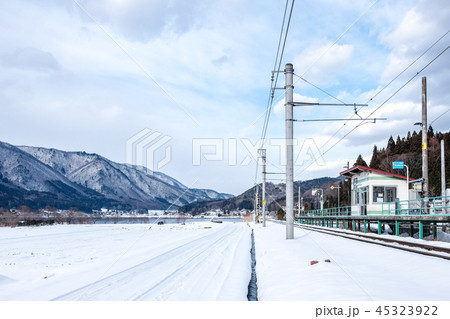 雪国の風景 45323922