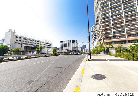 タワーマンションのある都市風景 タワーマンションのある都市風景 45326419