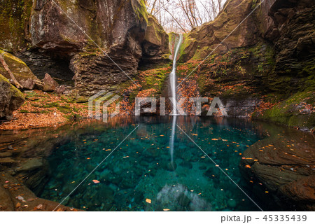 おしらじの滝　秋 45335439