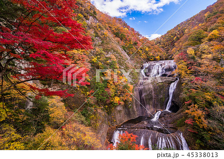 茨城県 袋田の滝 紅葉の写真素材