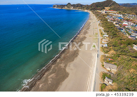 南房総市岩井海水浴場付近を空撮 45339239