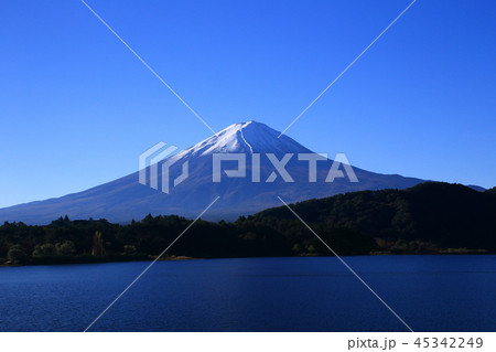 富士山と河口湖 45342249