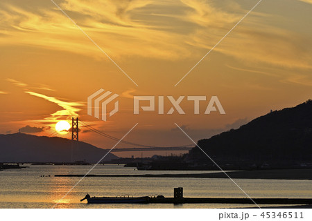 夕暮の須磨の浦 45346511