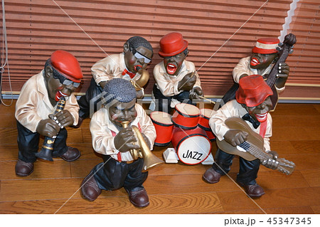 ジャズバンド人形が演奏にやってきたの写真素材 [45347345] - PIXTA