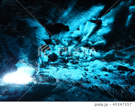 アイスランドの氷の洞窟 45347357