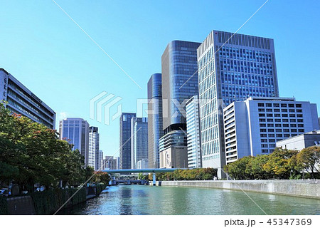 大阪・中之島の高層ビル群 大阪・中之島の高層ビル群 45347369