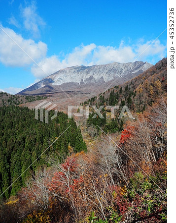 晩秋の大山南壁の眺望 鳥取大山 晩秋の大山南壁の眺望 鳥取大山 45352736