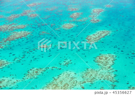 世界遺産グレートバリアリーフの空撮 世界遺産グレートバリアリーフの空撮 45356627