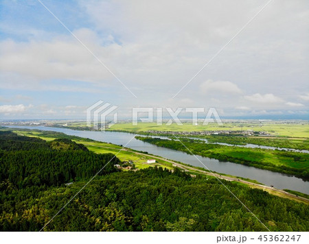 上空から見る田園風景と信濃川 45362247