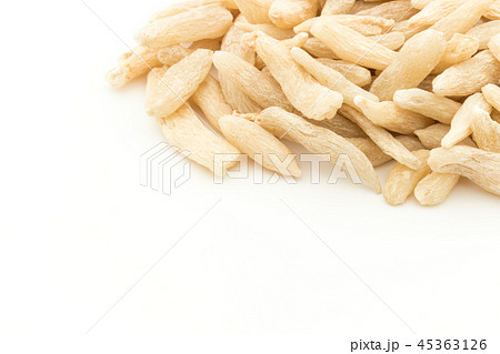 麦門冬（ばくもんどう）: Dwarf lilyturf tuber 45363126