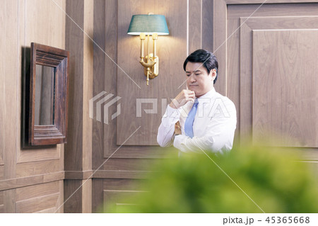 ビジネスマン 男 男性 45365668