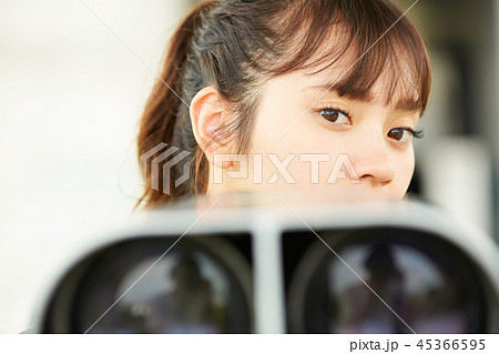 女性 観光 楽しむ 女性 観光 楽しむ 45366595
