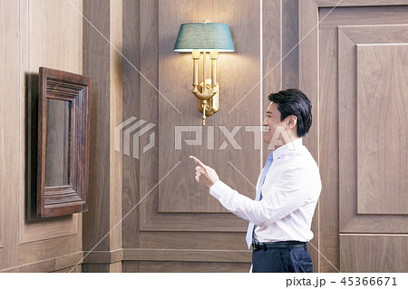 ビジネスマン 鏡 男 45366671
