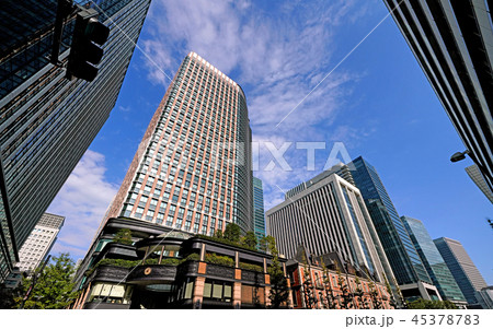 日本の東京都市景観　丸の内パークビルなどを望む 45378783