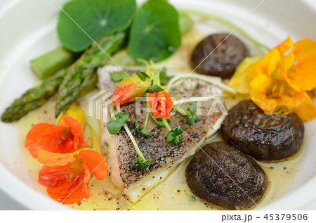 魚料理 魚料理 45379506