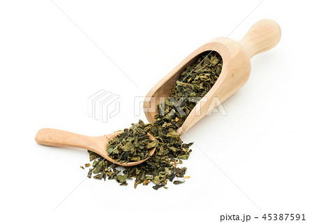 モリンガ: Moringa dry leaves 45387591