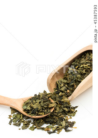 モリンガ: Moringa dry leaves 45387593