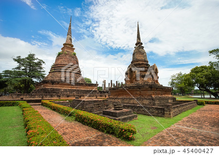 UNESCO World Heritage site Wat Sa Si in Sukhothai. 45400427