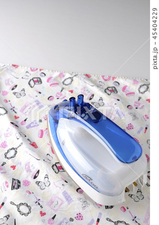 アイロンを掛ける アイロンを掛ける 45404229