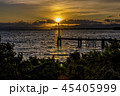 琵琶湖と夕陽の灯火 45405999