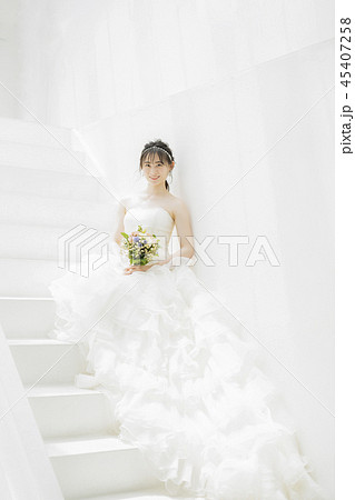 女性　結婚　ブライダルイメージ 45407258