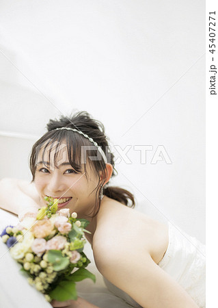 女性　結婚　ブライダルイメージ 45407271