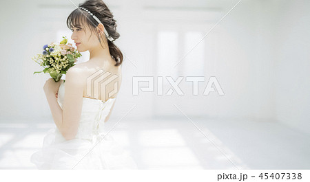 女性　結婚　ブライダルイメージ 45407338