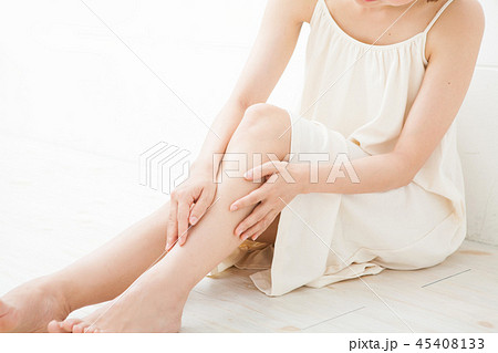脚のスキンケアイメージ 脚のスキンケアイメージ 45408133