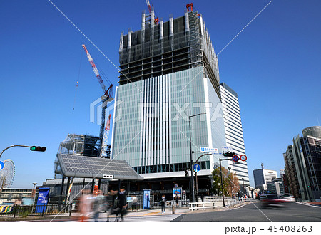 日本の横浜都市景観 桜木町駅入口から、建設中の横浜市役所新庁舎などを望む 日本の横浜都市景観 桜木町駅入口から、建設中の横浜市役所新庁舎などを望む 45408263