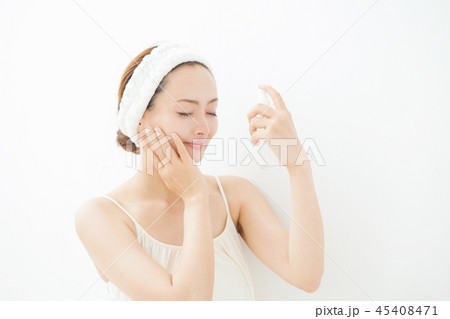 女性　化粧水 45408471