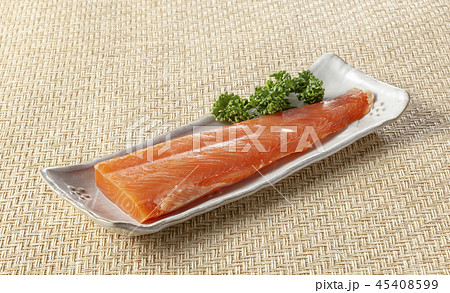 サーモンの刺し身 サーモンの刺し身 45408599