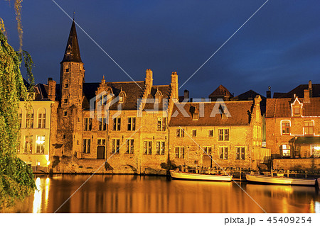 Architecture of Bruges at sunset 45409254