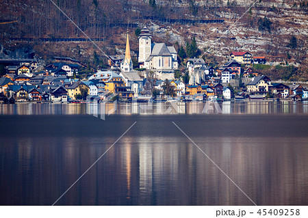 Hallstatt panorama 45409258