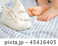 ２歳半の足と靴（１６センチ）５ 45416405