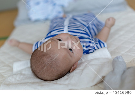 笑顔の新生児 笑顔の新生児 45416990