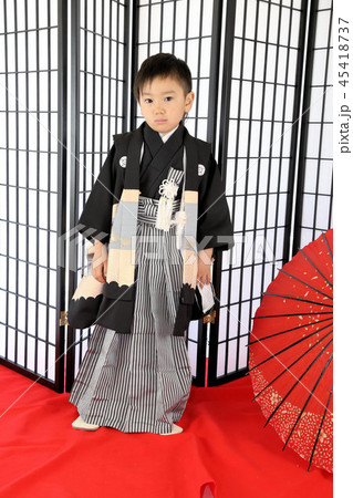 5歳の七五三・羽織袴の男の子の写真素材 [45418737] - PIXTA