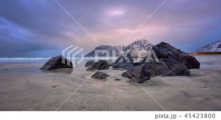 Skagsanden beach on sunset, Lofoten islands, Norway 45423800