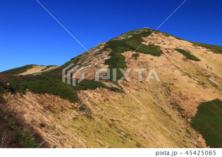 東北飯豊連峰 飯豊山山頂への道 切合小屋稜線から山頂を望む 東北飯豊連峰 飯豊山山頂への道 切合小屋稜線から山頂を望む 45425065