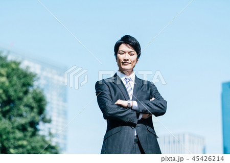 ビジネスマン 屋外 ビジネスマン 屋外 45426214