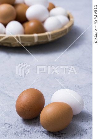 Close up of an eggs object concept photo. group or crack of eggs. 122 45429811