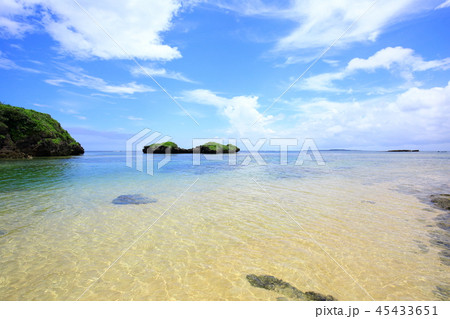 西表島 星砂の浜の写真素材