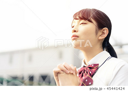 祈る女子高生 祈る女子高生 45441424