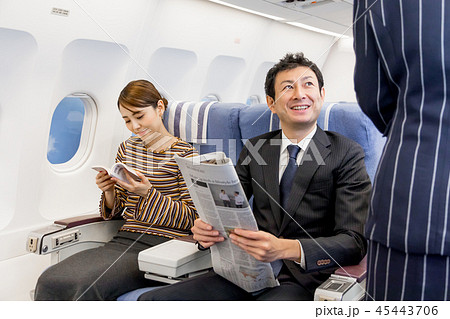 飛行機　機内　旅行　食事　CA　機内販売 45443706