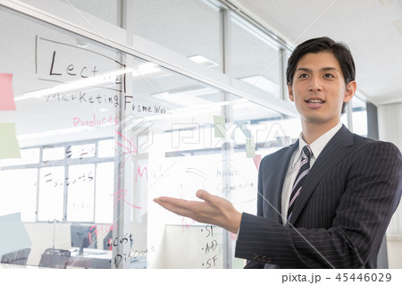 ビジネスマン 45446029