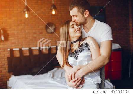 Couple in a studio 45454132
