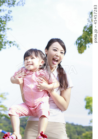 mother and daughter mother and daughter 45457283