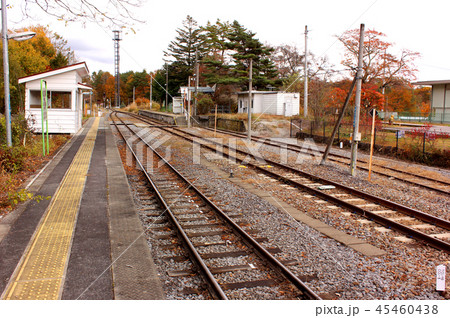 小海線甲斐小泉駅のプラットホーム(6) 45460438