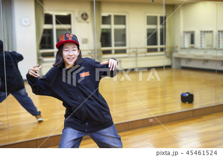 HIPHOPダンスの練習風景 45461524