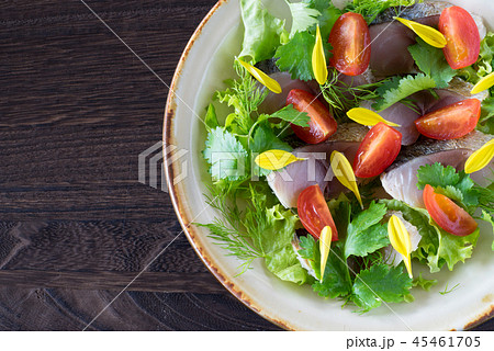 〆鯖の炙りサラダ仕立て 45461705