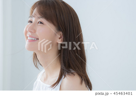 young woman 45463401